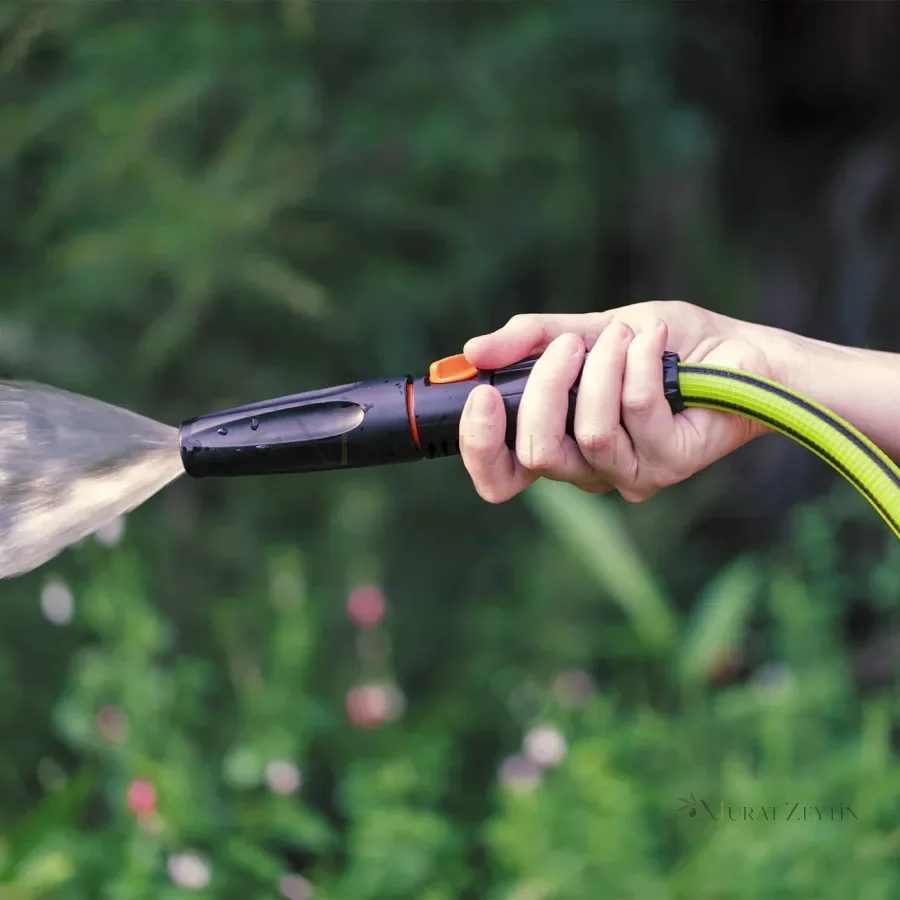 Claber 8537 Plus Sprey Başlık, Akış Ayar Valfli kullanım görseli