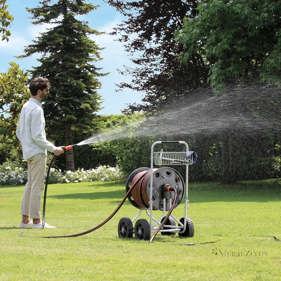 Claber 8900 Jumbo 4 Tekerlekli Metal Hortum Arabası (165 m) kullanım görseli