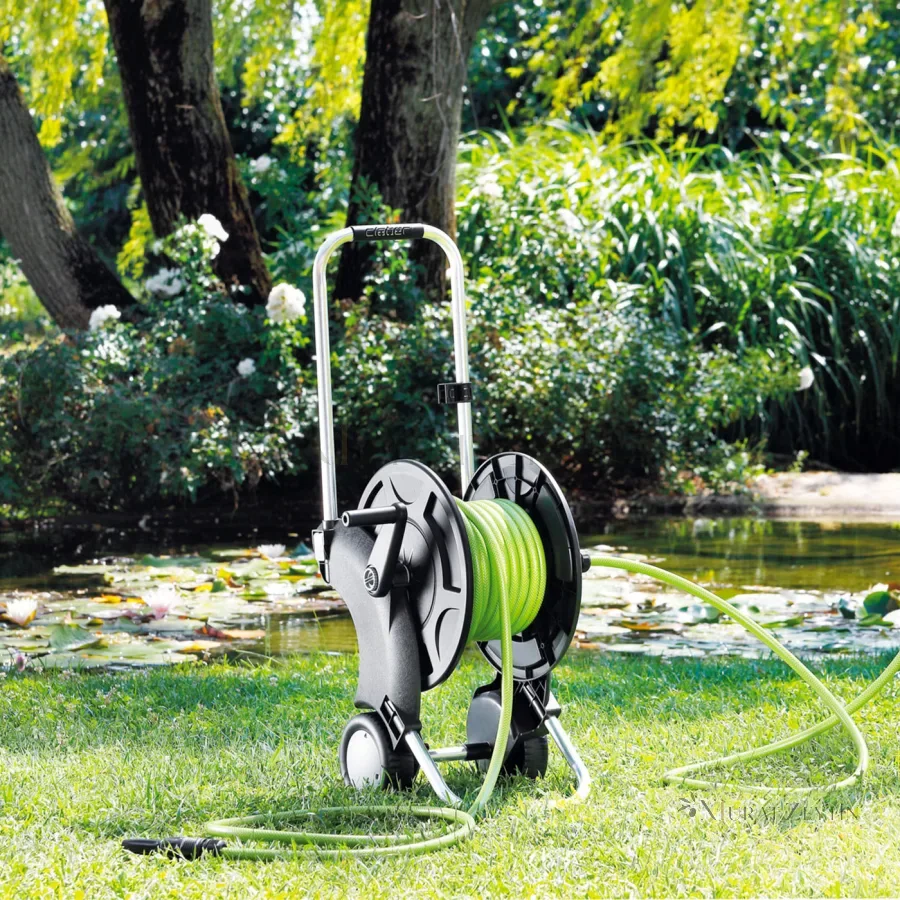 Claber 8933 Qubo Pronto Aquaviva 20 Hortum Arabası, 20 m Hortum ve Sulama Setli kullanım görseli