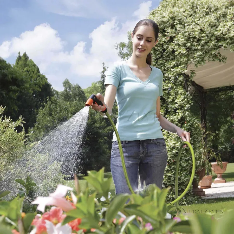 Claber 9004 Aquaviva Plus 1/2" (12-17 mm) Bahçe Hortumu 25 m kullanım görseli